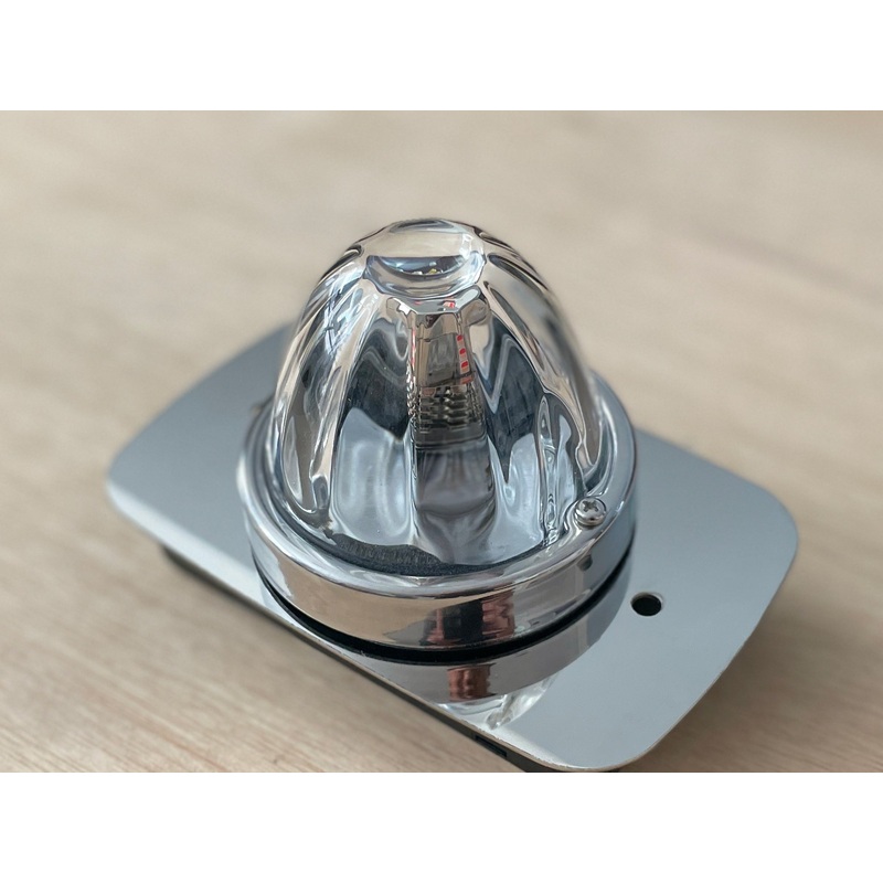 Freightliner Cascadia stainless steel side turn signal bracket – SINGLE