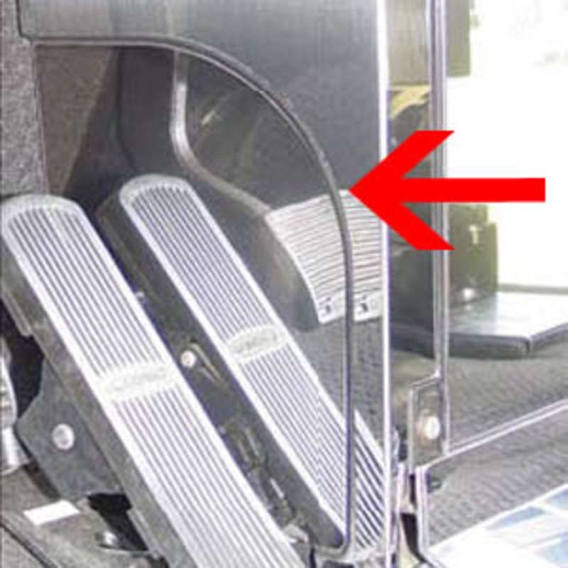 Freightliner Classic/FLD stainless steel driver’s side kick panel trim