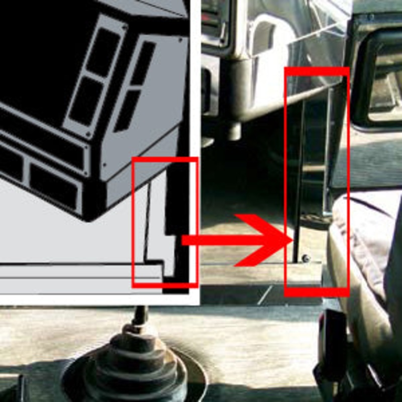 Freightliner Classic/FLD stainless steel right of fuse door trim