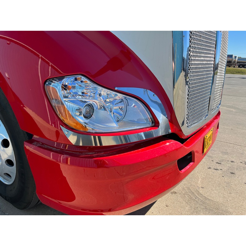 Kenworth T680 stainless steel headlight surround trim – PAIR