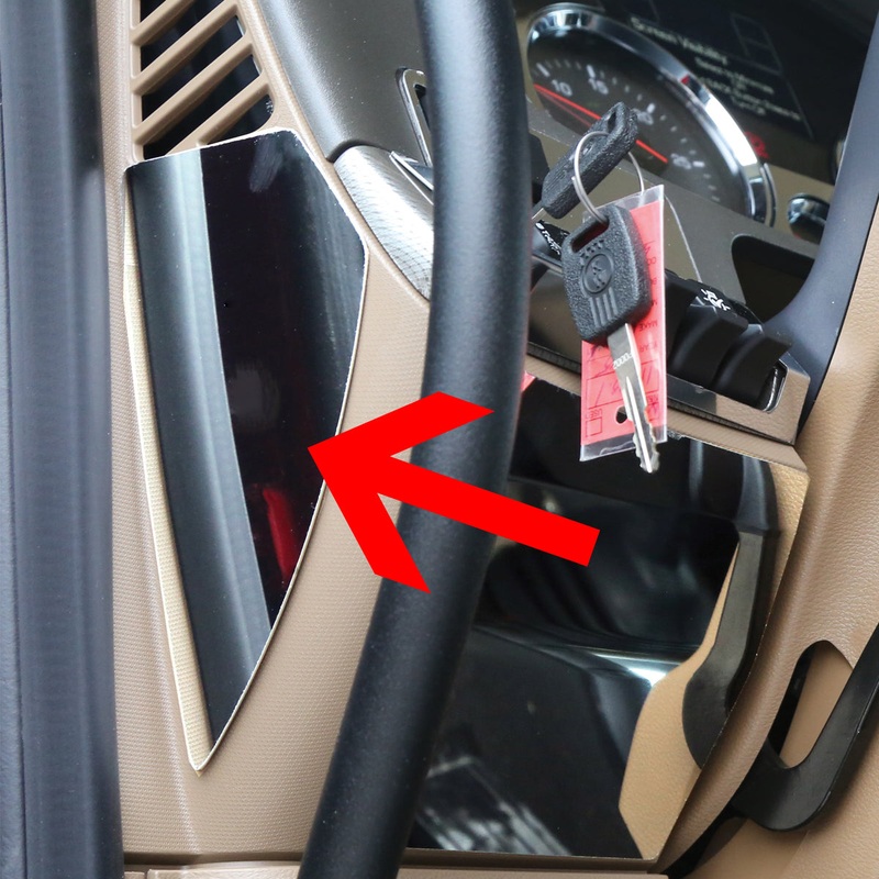 Kenworth T680/T880 stainless steel driver’s side end dash trim