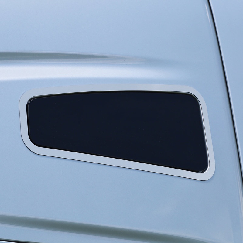 Kenworth T680/T880/W990 stainless steel upper sleeper window surround – PAIR