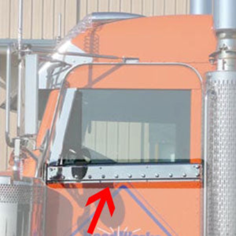 Peterbilt 386/389 stainless steel under window door trims – PAIR