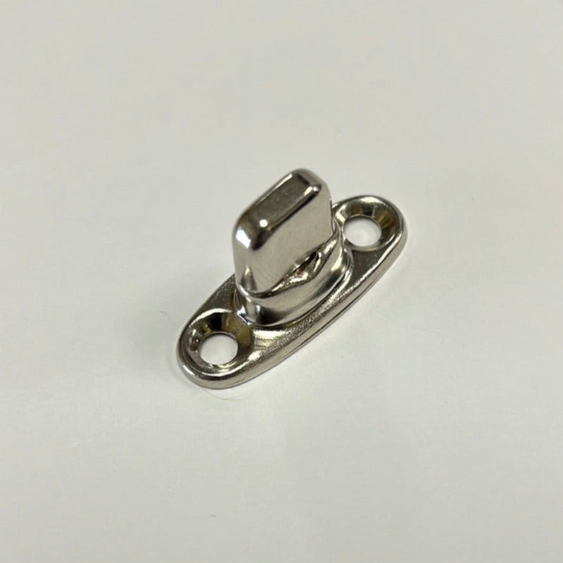 Turnbuckle for Peterbilt and Kenworth bugscreens and winterfronts