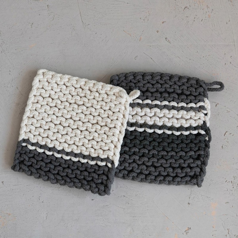 8 Square Pot Holder