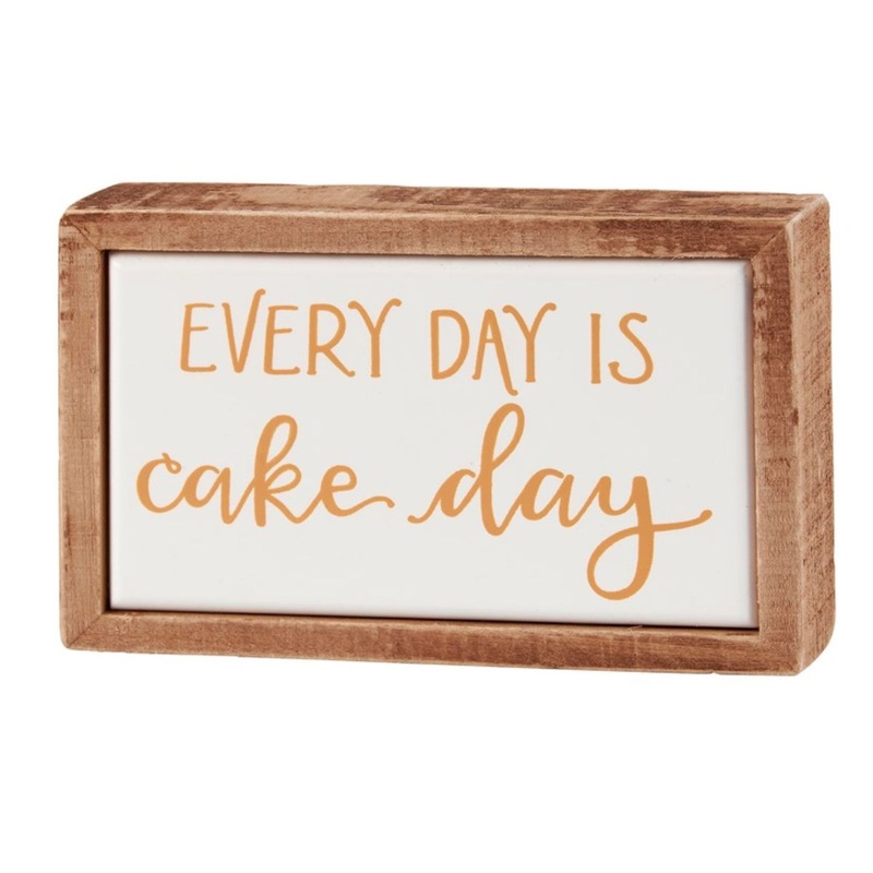 Box Sign Mini Cake Day