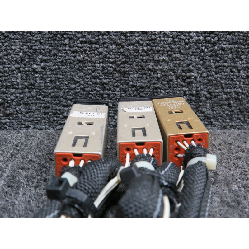 96182 (Alt: 4766-123) Eaton Push Button Indicating Light Set of 3