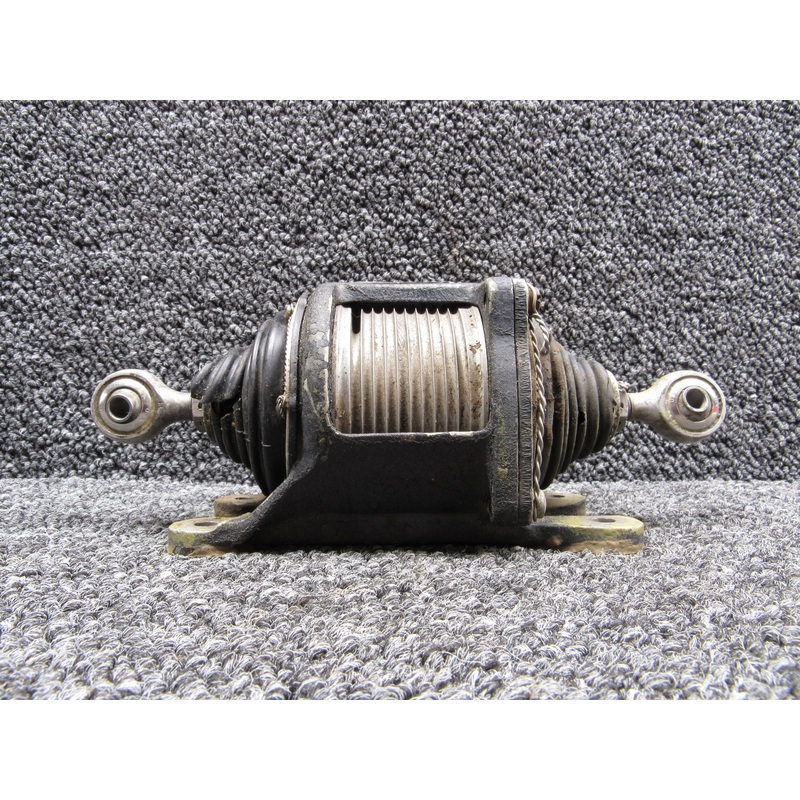 GAEC159SCC100-1 Western Gear 1201E1 Trim Tab Actuator (Worn Boot)