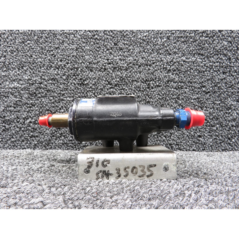 A2000-W Alar Products Continuous Flow Oxygen Regulator with Mount