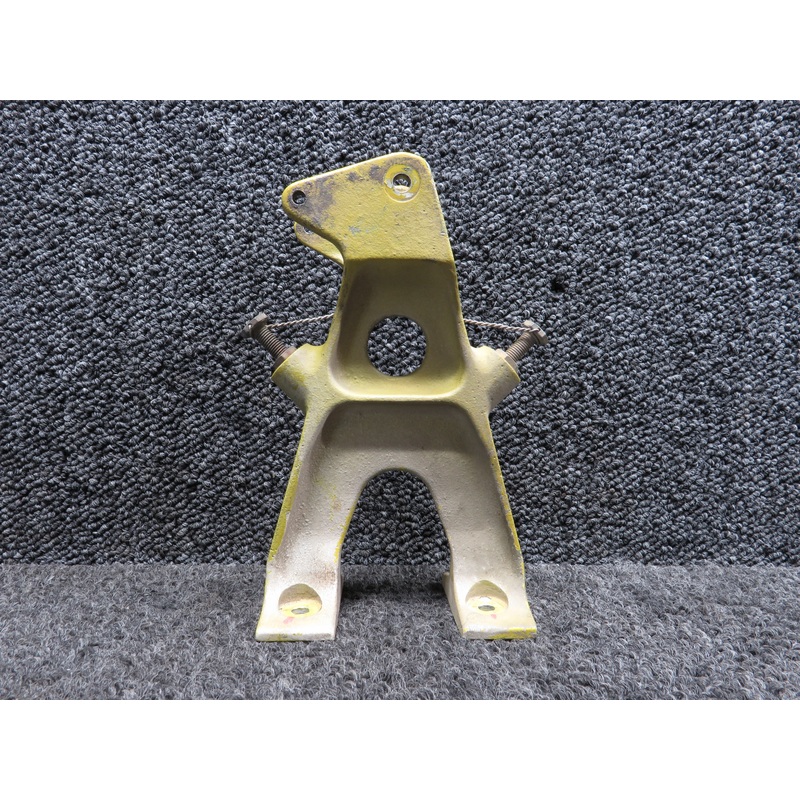 010A-21O70 Mitsubishi MU2B-60 Elevator Bracket Assembly