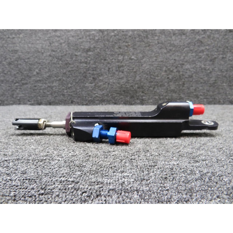 98281-4 (Alt: 9912050-16) Gar-Kenyon Master Brake Cylinder (Chipped Edges)