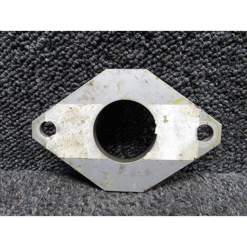 016A-13257 Mitsubishi Engine Mount Collar Retaining Plate