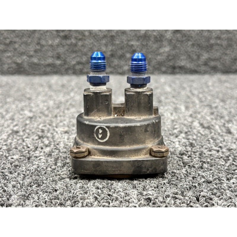 C668540-0101 UMA 3-102-1 Suction Gauge with Fittings (Foggy Face)