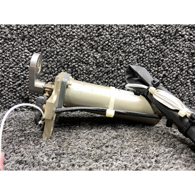 317A411 (Alt: 11796-007) Globe Motors Roll Trim Motor Assembly (24V)