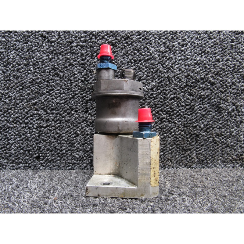 418-00044 Thomas A Oil Pressure Transmitter with Manifold