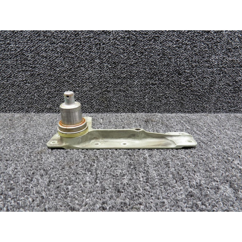 137240B405 Jetstream 31 Mounting Spigot LH
