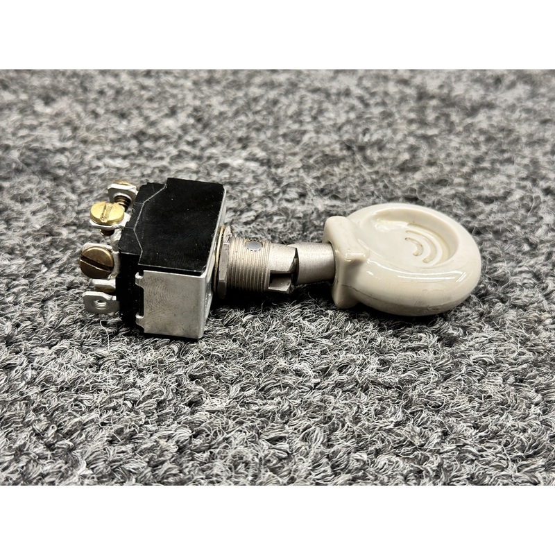 8906K1385 (Alt: 487-936) Eaton Landing Gear Toggle Switch