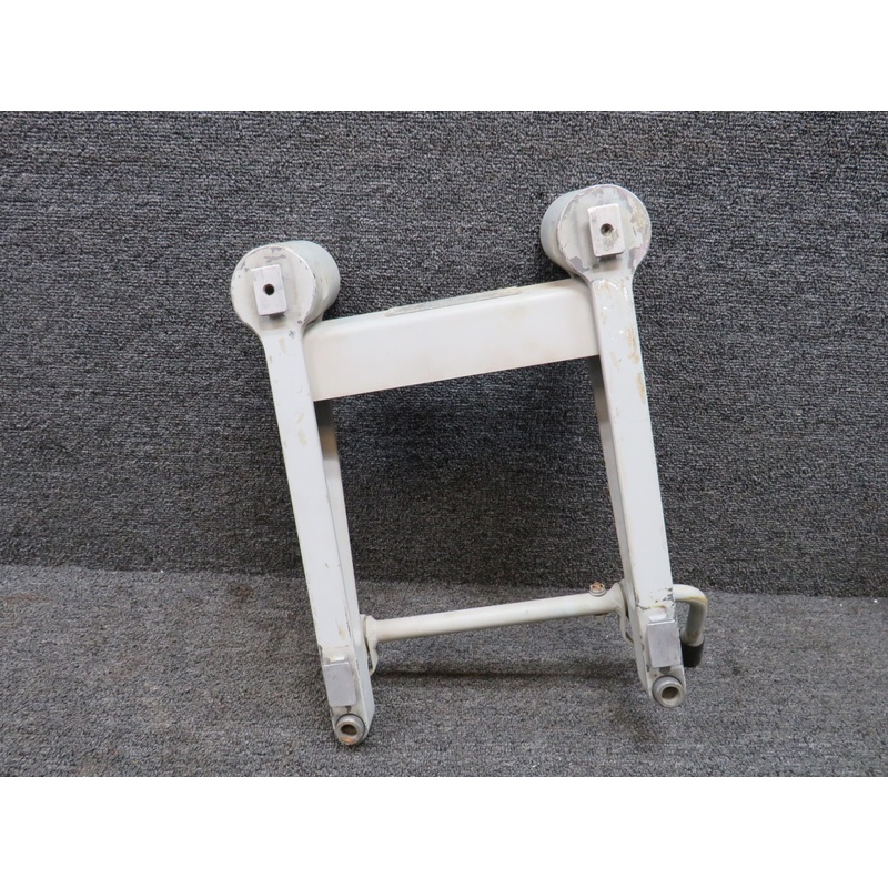 9002-1 (Use: 121-0026) Tenryu Industries 9002 Seat Frame Assembly (Worn)