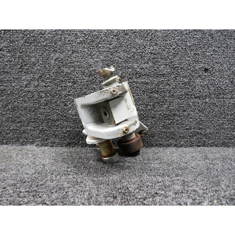010A-16231-2 Mitsubishi MU-2B-20 Flap Fitting Assembly RH (Worn)