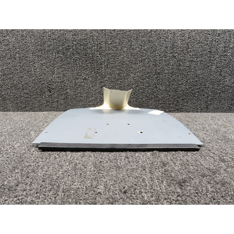 030A-92431-749 Mitsubishi MU2B-30G Center Glare Shield Assembly