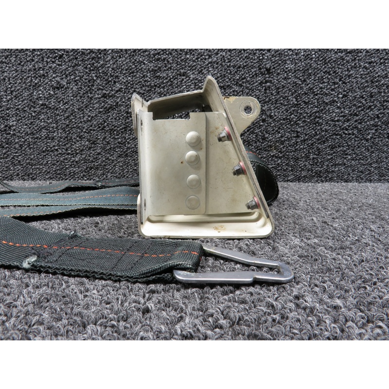 0101919-SPEC Sabre 80 Pacific Shoulder Harness Reel Restraint System w/ Bracket