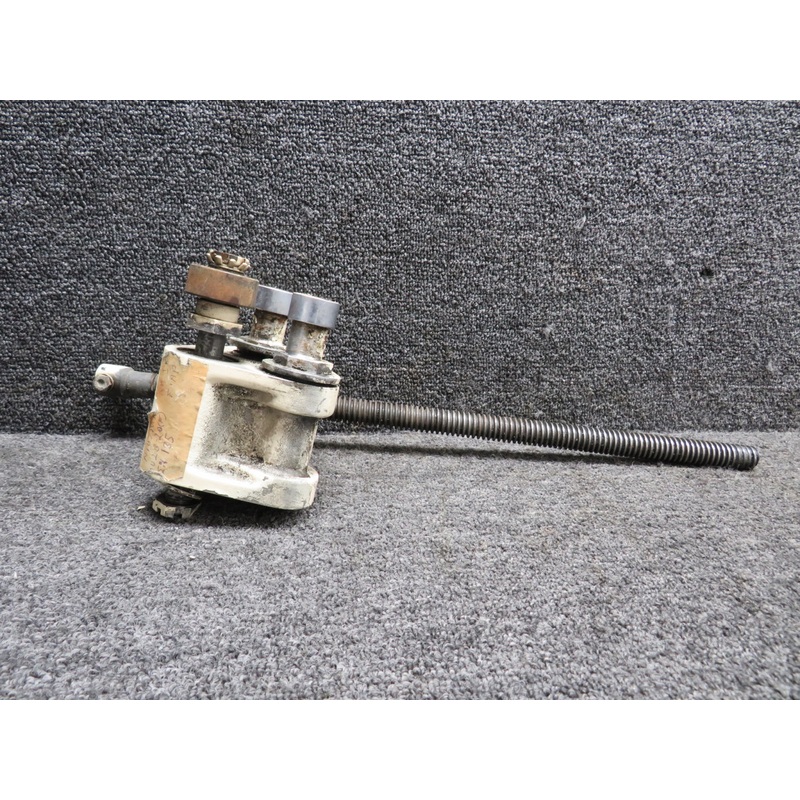 101A-16231-2 Mitsubishi MU-2B-10 Flap Fitting Assembly RH (Worn)