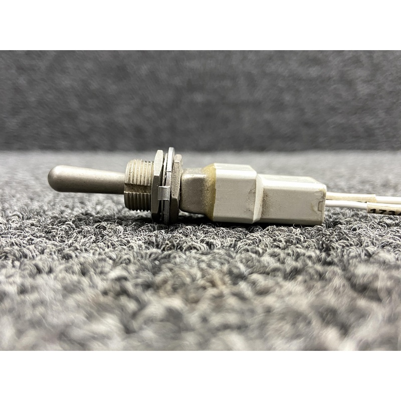 8868K56 (Alt: MS21346-281) Eaton Toggle Switch
