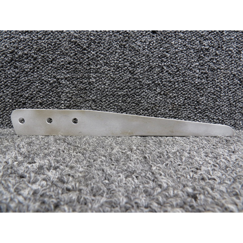 S25FT102 Hawker Support Angle Bracket