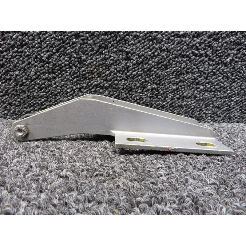 030A-35602-002 Mitsubishi MU2B-60 Landing Gear Door Bracket Assembly