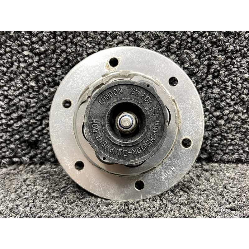 10052-001, 50525-103 Newton Equipment Aero 200 Fuel Cap w Adapter