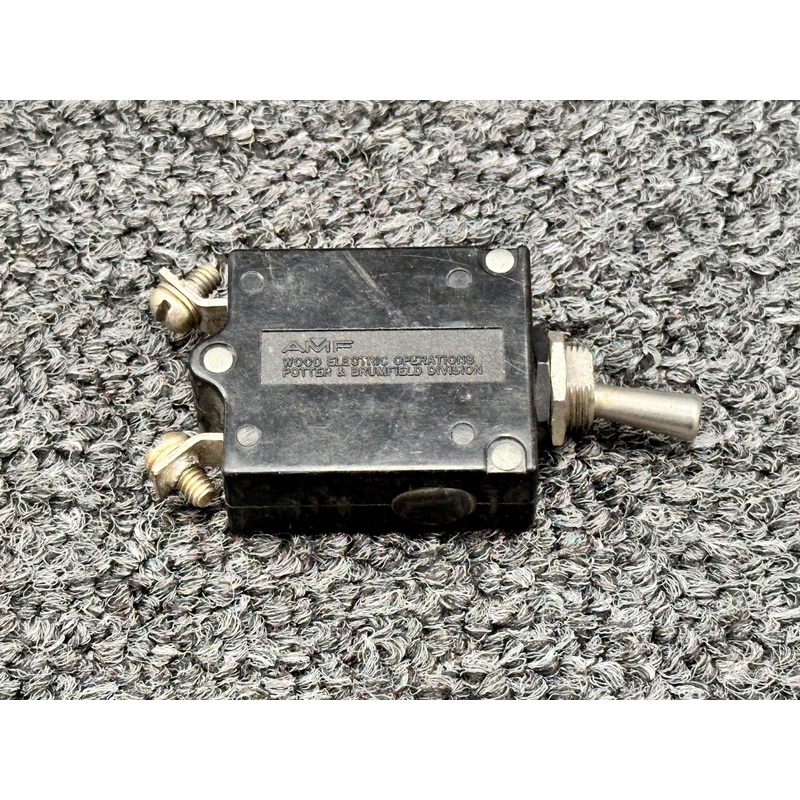 112-235-101 (Use: W31X2M1G35) AMF Toggle Switch (35 Amp)
