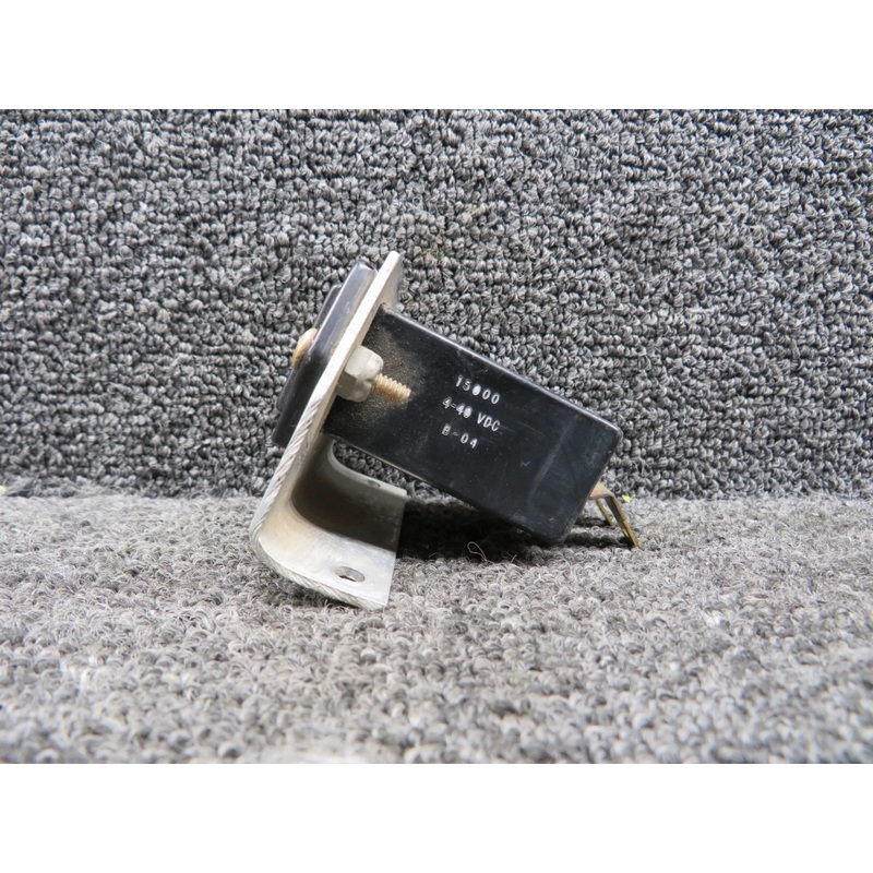 15000 Hobbs Hour Meter Indicator with Bracket (Hours: 81.7) (4-40V)