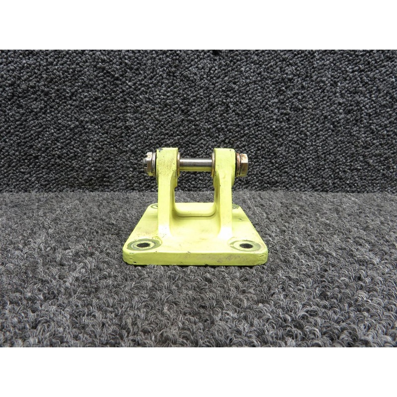206-001-330-1 Bell 206BIII Cyclic Control Pivot Support Assembly