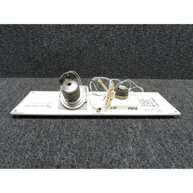 035A-91925-001 Mitsubishi 2B-60 Panel with Map Light and Dimmer Switch