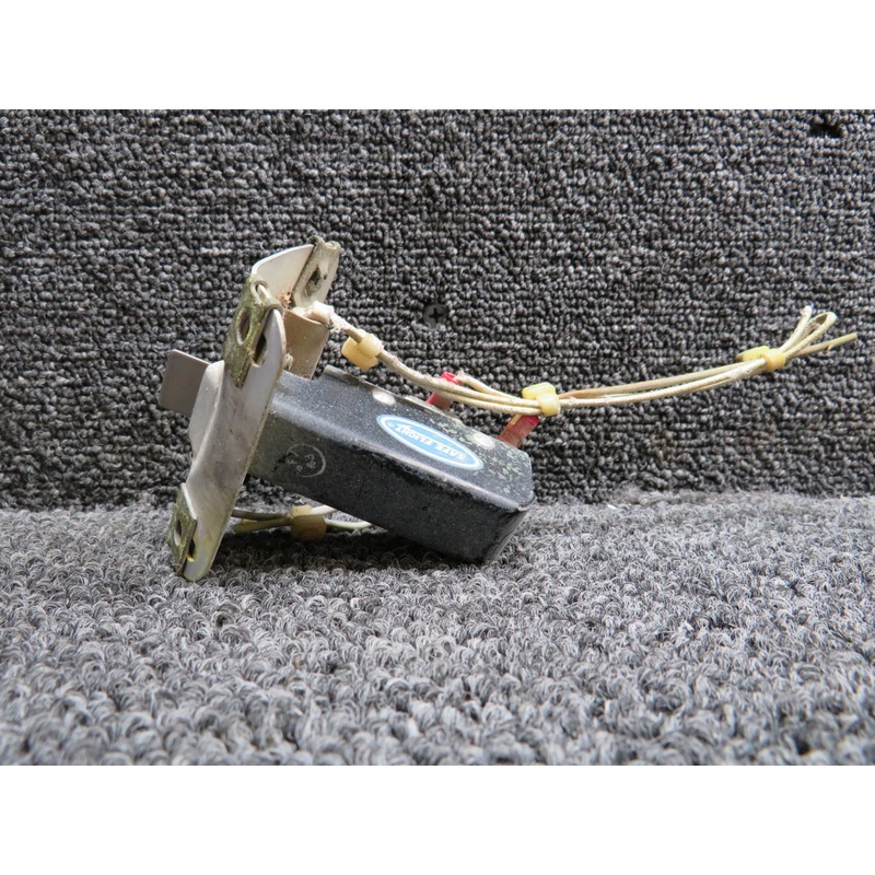 146 Safe Flight Instrument Co Lift Detector with Bracket (Corrosion on Housing)