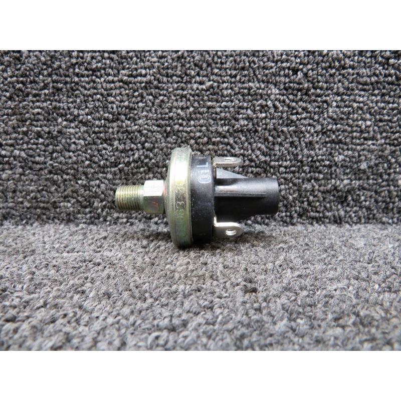 B426-1 (Alt: S76083-30-29) Hobbs Oil Pressure Switch (New Old Stock)