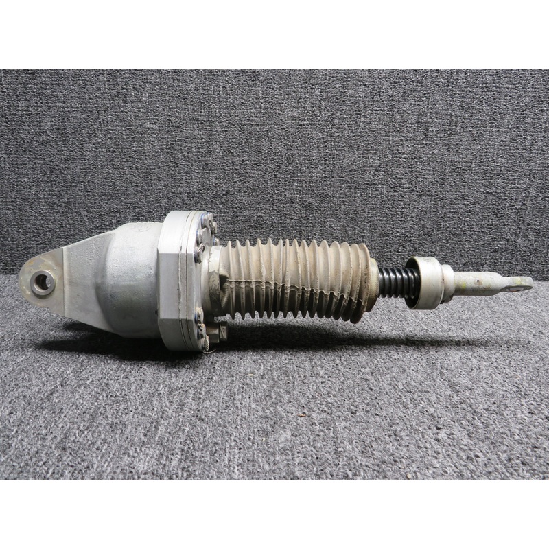 010A-39850 Mitsubishi MU-2B-26A Landing Gear Retracting Actuator Assembly