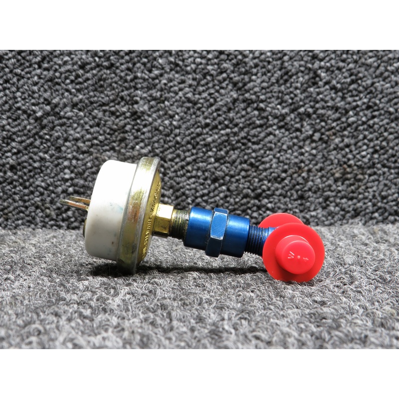587-961 Hobbs Div. Stewart-Warner Oil Pressure Switch (No Data Tag)