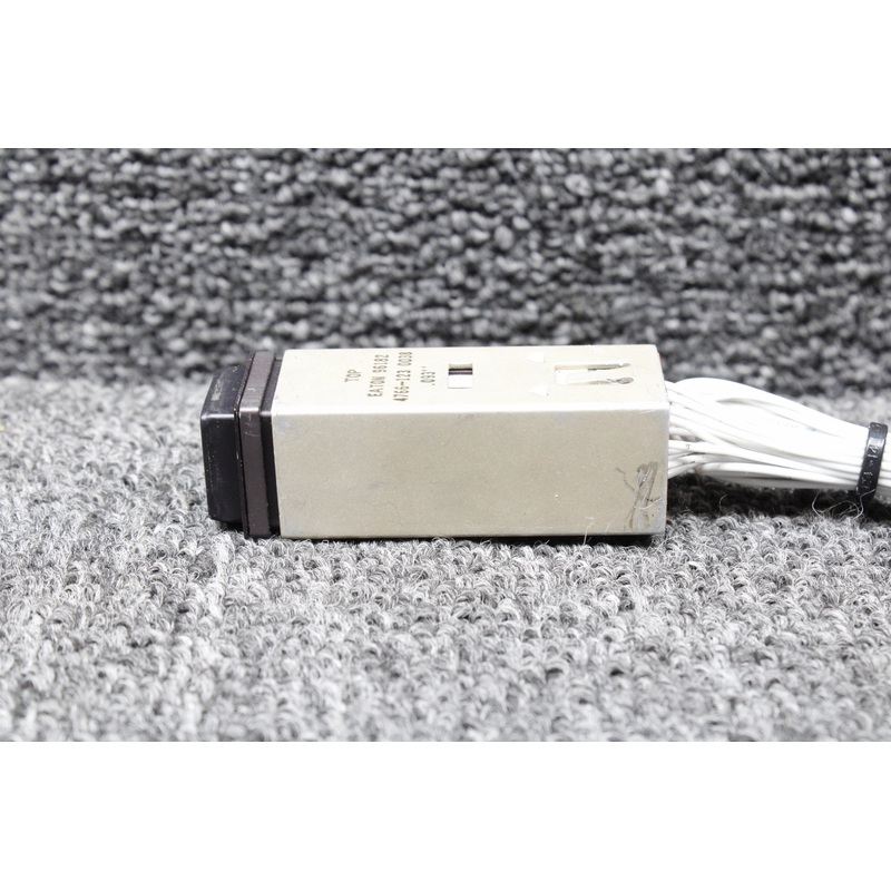 96182 (Alt: 4766-123) Eaton HSI 2 Annunciator Switch (VLOC 2, GPS 2)