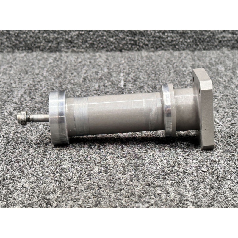 922 Thorp T-211 Nose Gear Axle Assembly