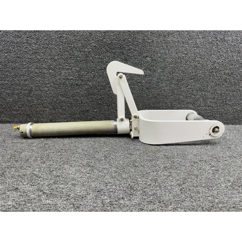 Maule MT-7-260 Nose Gear Strut Assembly with Axle