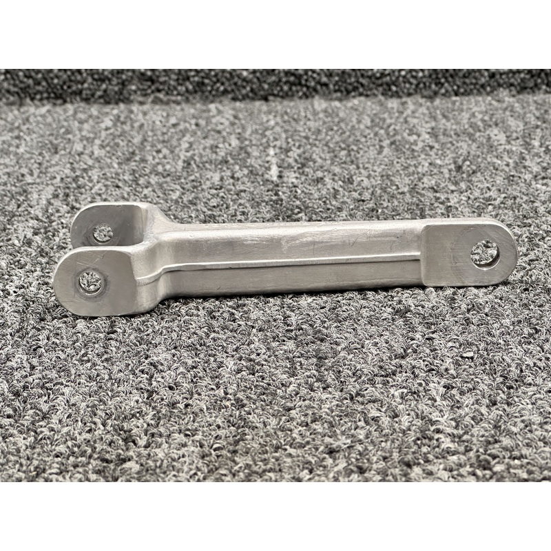 1370 Thorp T-211 Main Gear Upper or Lower Torque Link
