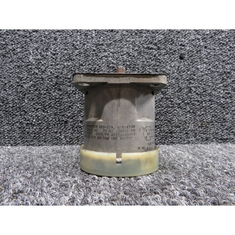 25140-22A63 Globe GEU-7-A Miniature Tachometer Generator (21V)