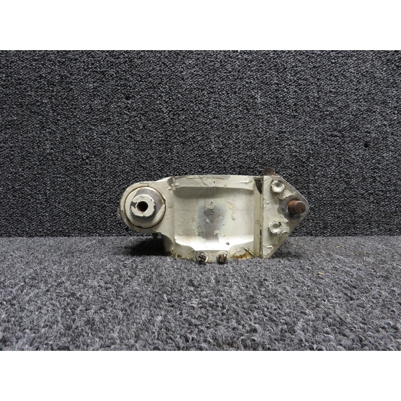 4010776-1 Sabre NA-265-40 Collar Nose Gear Steering