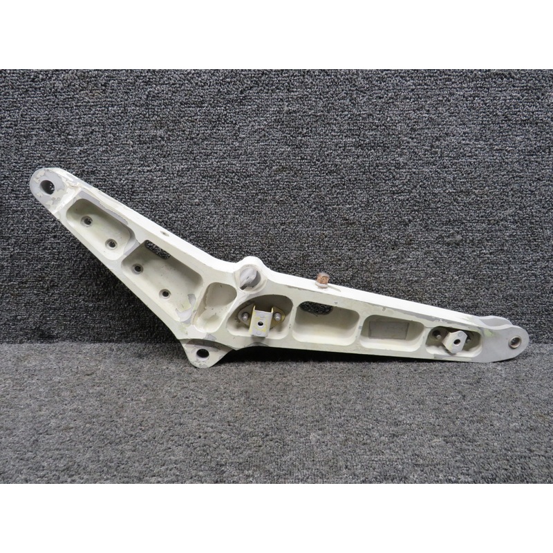 S25WS2419AB Hawker Flap Hinge Outer Bracket Assembly LH