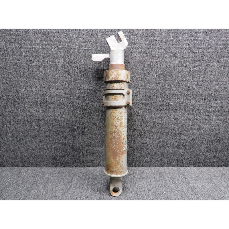 010A-38220-41 Mitsubishi MU-2B-26A Main Landing Gear Oleo Strut Assembly (Core)