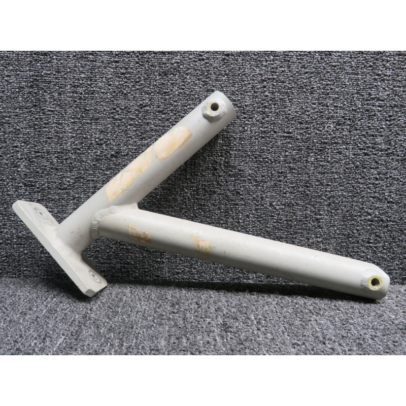 1015-1 Mitsubishi MU-2B-26A Passenger Seat Leg Assembly