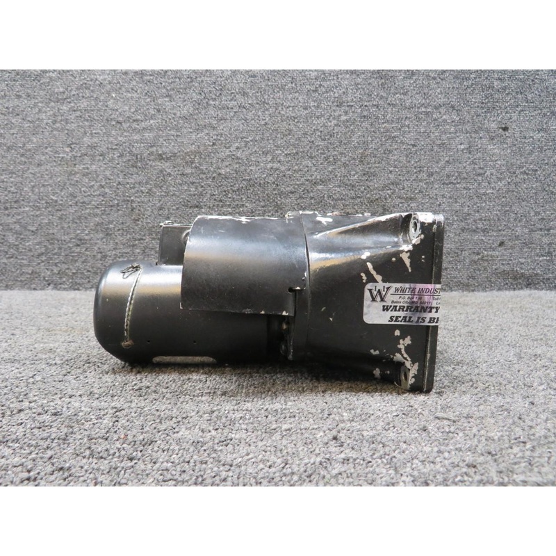 2380066-68 Gates Learjet Nose Landing Gear Steering Servo (Damaged Housing)