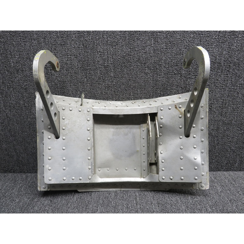 010A-32697 Mitsubishi MU-2B-26A Nose Landing Gear Door Assembly Fwd