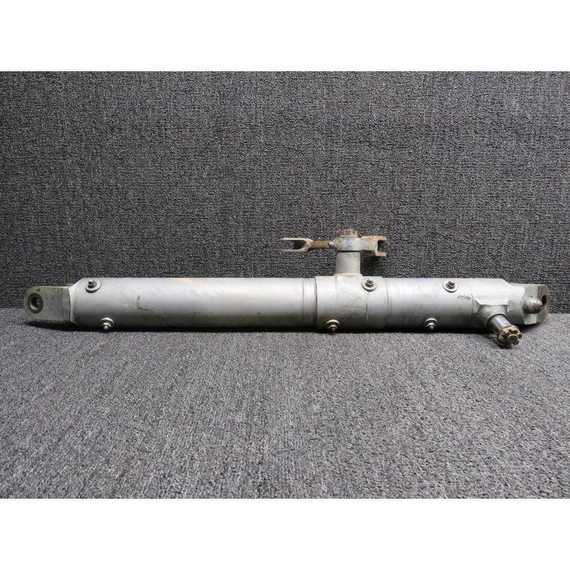 010A-38202-32 Mitsubishi MU-2B-26A Main Landing Gear Leg Assembly